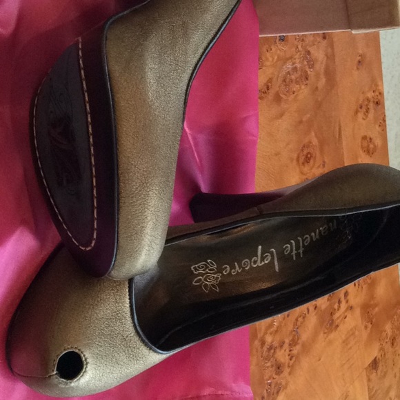 Nanette Lepore “Provocativ” bronze pumps - Picture 4 of 13